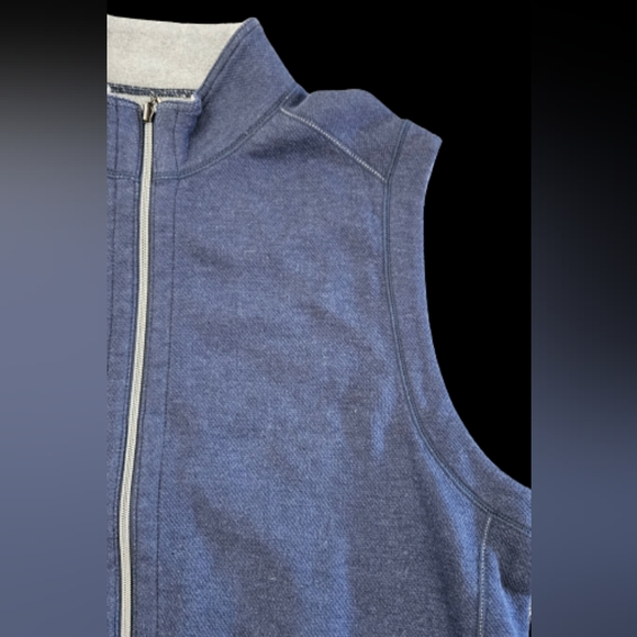 Tommy Bahama Flipshore Full Zip Vest - Picture 4 of 9